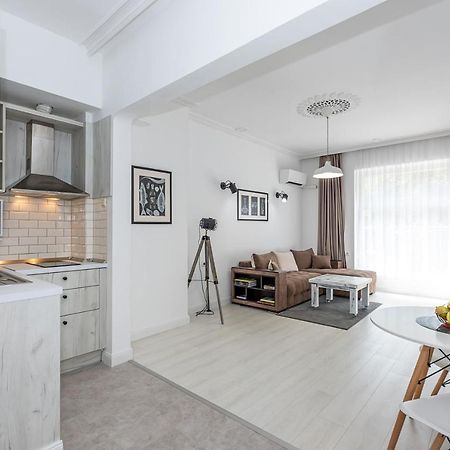Jazz & Wine - Luxury Apartment By The Sea & Parking & Hbo & Netflix 바르나 외부 사진