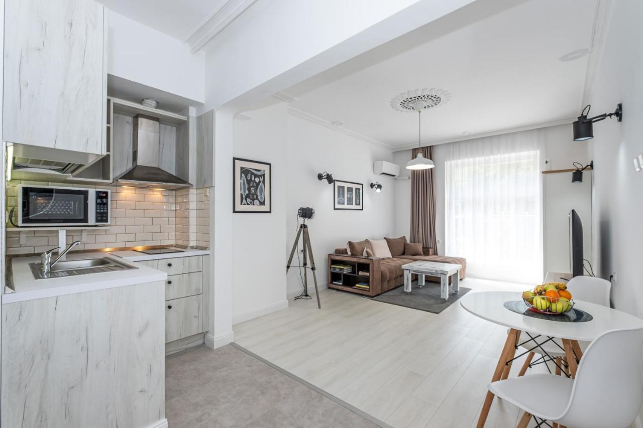 Jazz & Wine - Luxury Apartment By The Sea & Parking & Hbo & Netflix 바르나 외부 사진