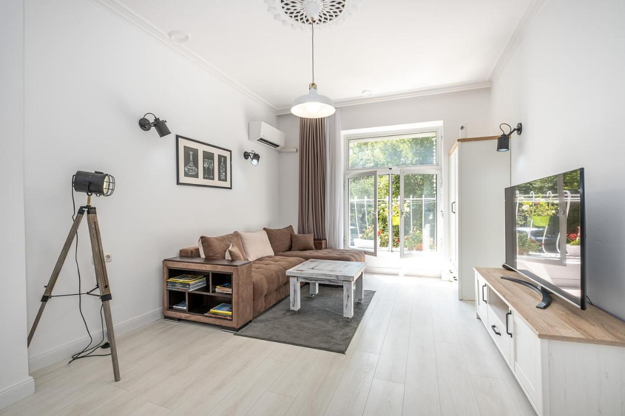 Jazz & Wine - Luxury Apartment By The Sea & Parking & Hbo & Netflix 바르나 외부 사진