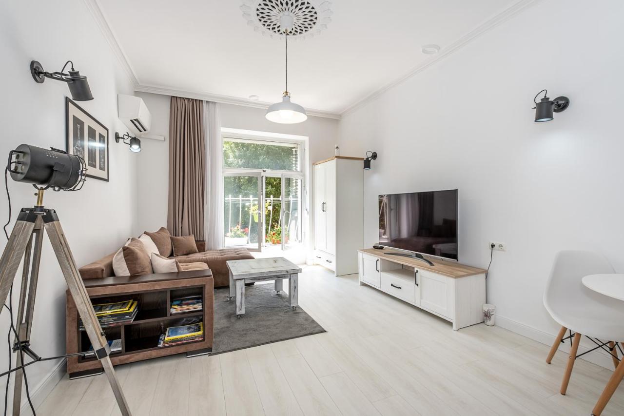 Jazz & Wine - Luxury Apartment By The Sea & Parking & Hbo & Netflix 바르나 외부 사진
