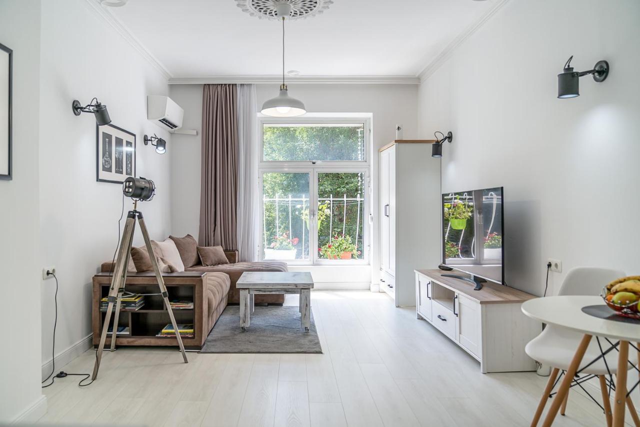Jazz & Wine - Luxury Apartment By The Sea & Parking & Hbo & Netflix 바르나 외부 사진