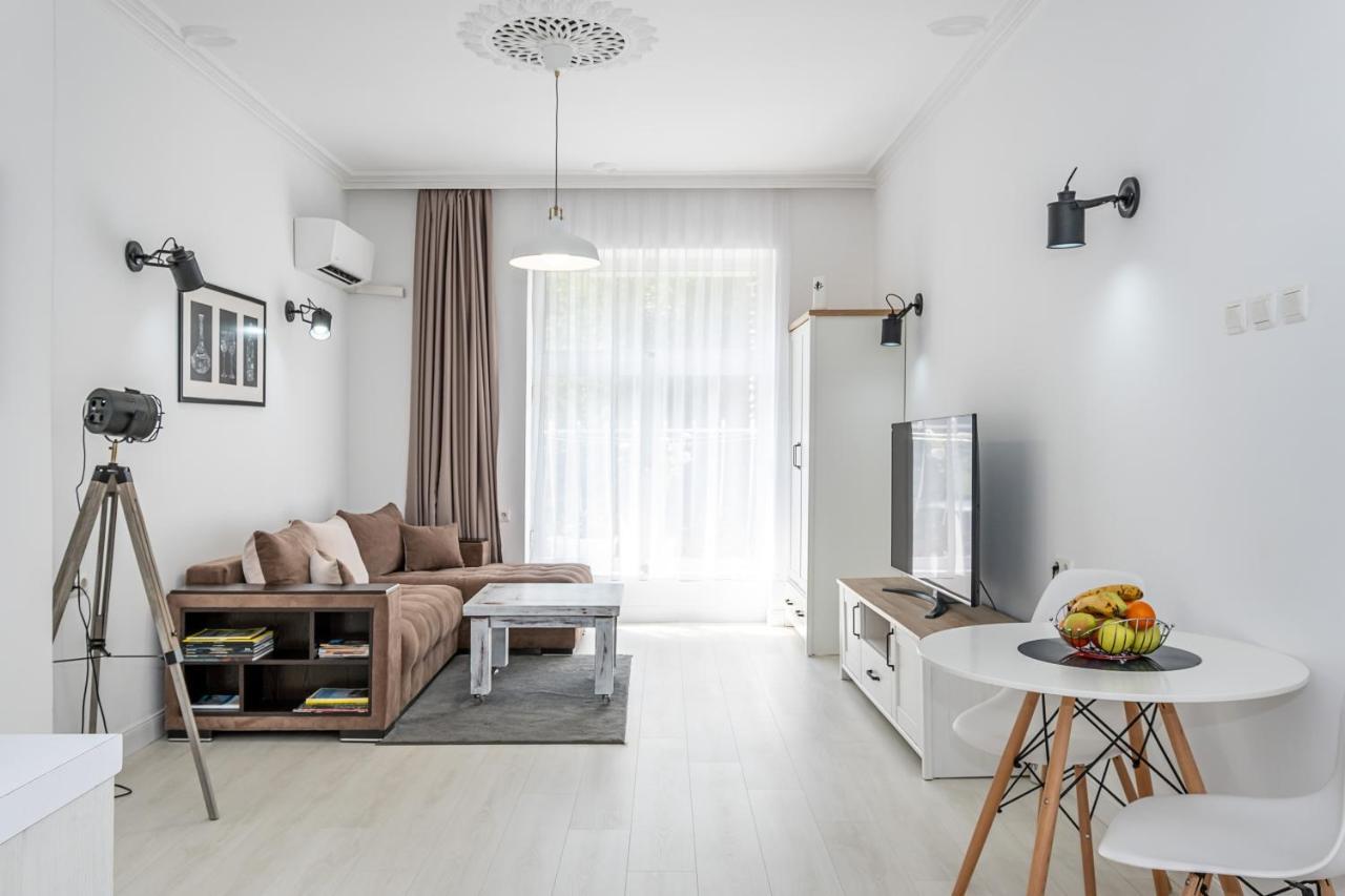 Jazz & Wine - Luxury Apartment By The Sea & Parking & Hbo & Netflix 바르나 외부 사진