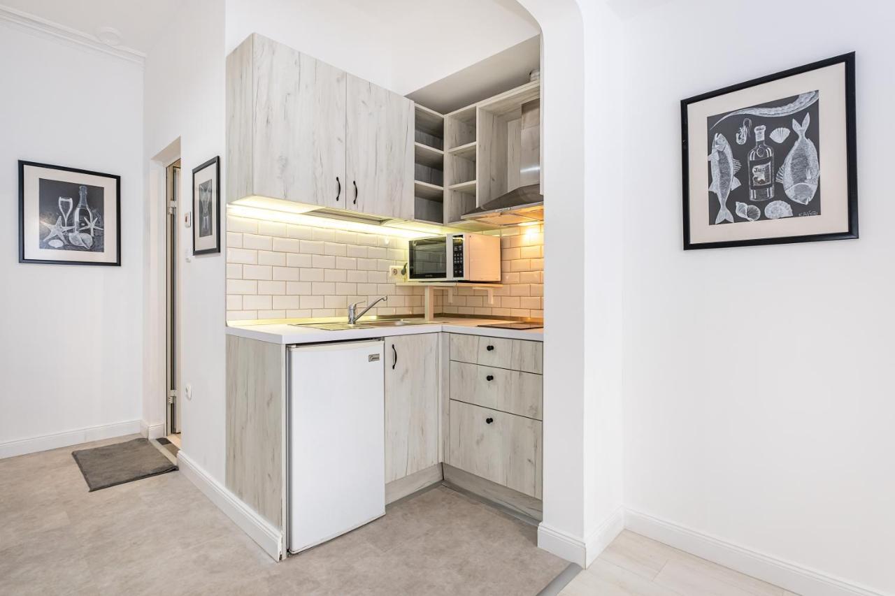 Jazz & Wine - Luxury Apartment By The Sea & Parking & Hbo & Netflix 바르나 외부 사진