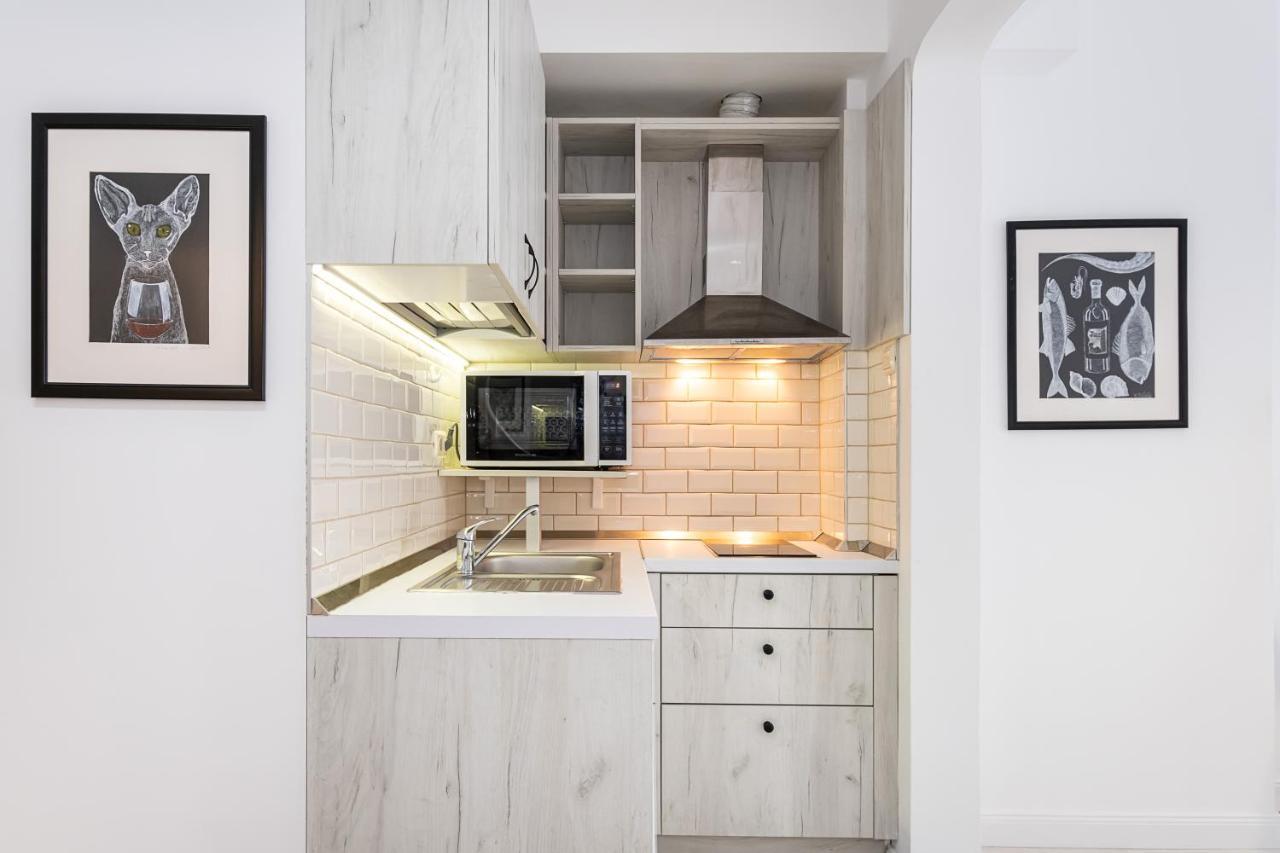 Jazz & Wine - Luxury Apartment By The Sea & Parking & Hbo & Netflix 바르나 외부 사진